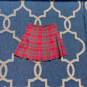 RED exclusive BRANDY MELVILLE tennis skirt